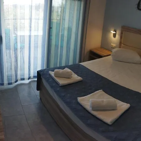 Case de vacanță Koula 2-dimos Potos